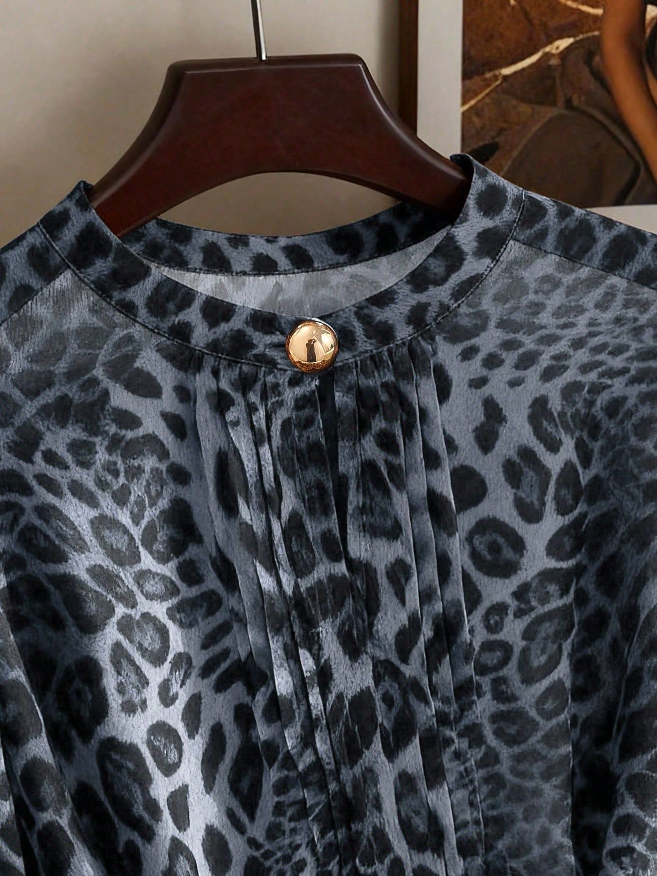 Stylish Leopard Print Chiffon Shirt